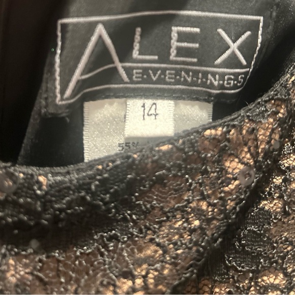 NWOT Alex Evenings Elegant Black and Gold Lace Dress - Picture 3 of 6